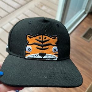 Toddler Nike tiger hat - never worn